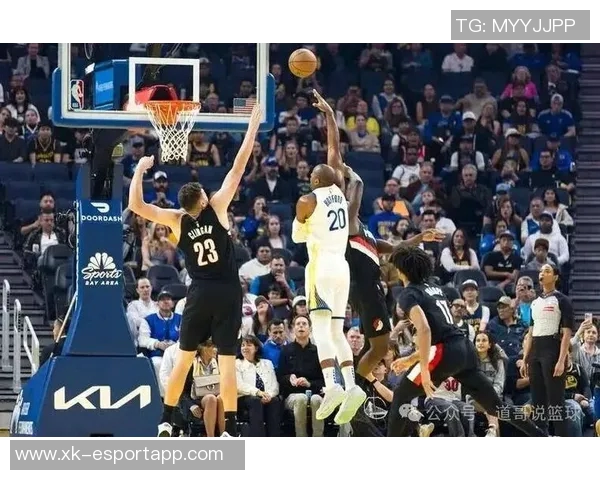 克尼佩尔第四节发力稍晚13投5中贡献14分4篮板3助攻三分球命中率不佳 克尼佩尔第四节发力稍晚13投5中贡献14分4篮板3助攻三分球命中率不佳