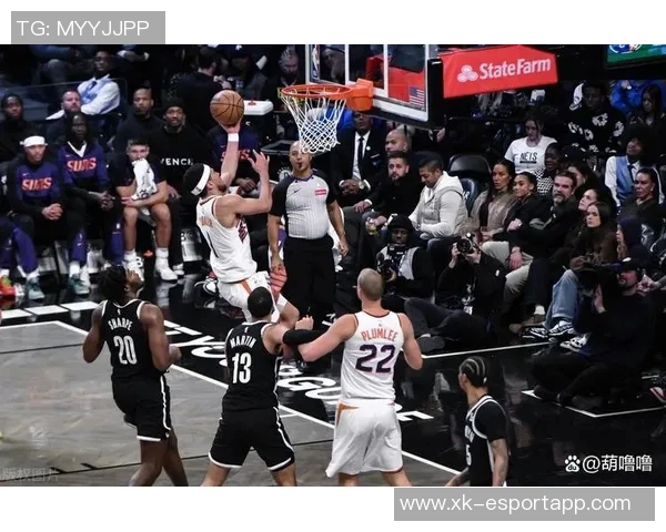 太阳逆转篮网第三节大爆发布克单节狂砍12分助力球队反超17分 太阳逆转篮网第三节大爆发布克单节狂砍12分助力球队反超17分