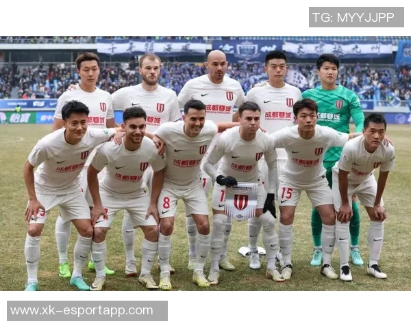 申花2025赛季一度领跑却再度掉链子工体送国安赛季首败令人唏嘘 申花2025赛季一度领跑却再度掉链子工体送国安赛季首败令人唏嘘