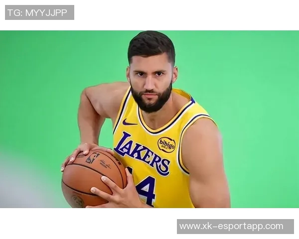 湖人训练营开局一周半磨合进度不如预期表现堪忧 湖人训练营开局一周半磨合进度不如预期表现堪忧