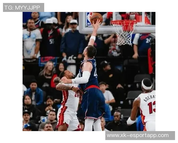 阿德巴约期待鲍威尔进化为全新得分机器展现个人魅力 阿德巴约期待鲍威尔进化为全新得分机器展现个人魅力